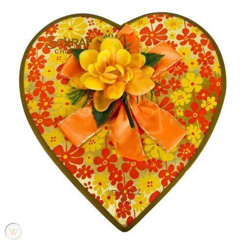 Vtg schraffts heart shape box 1 ada07c26a04eab6e3b8bf4b2b4176994