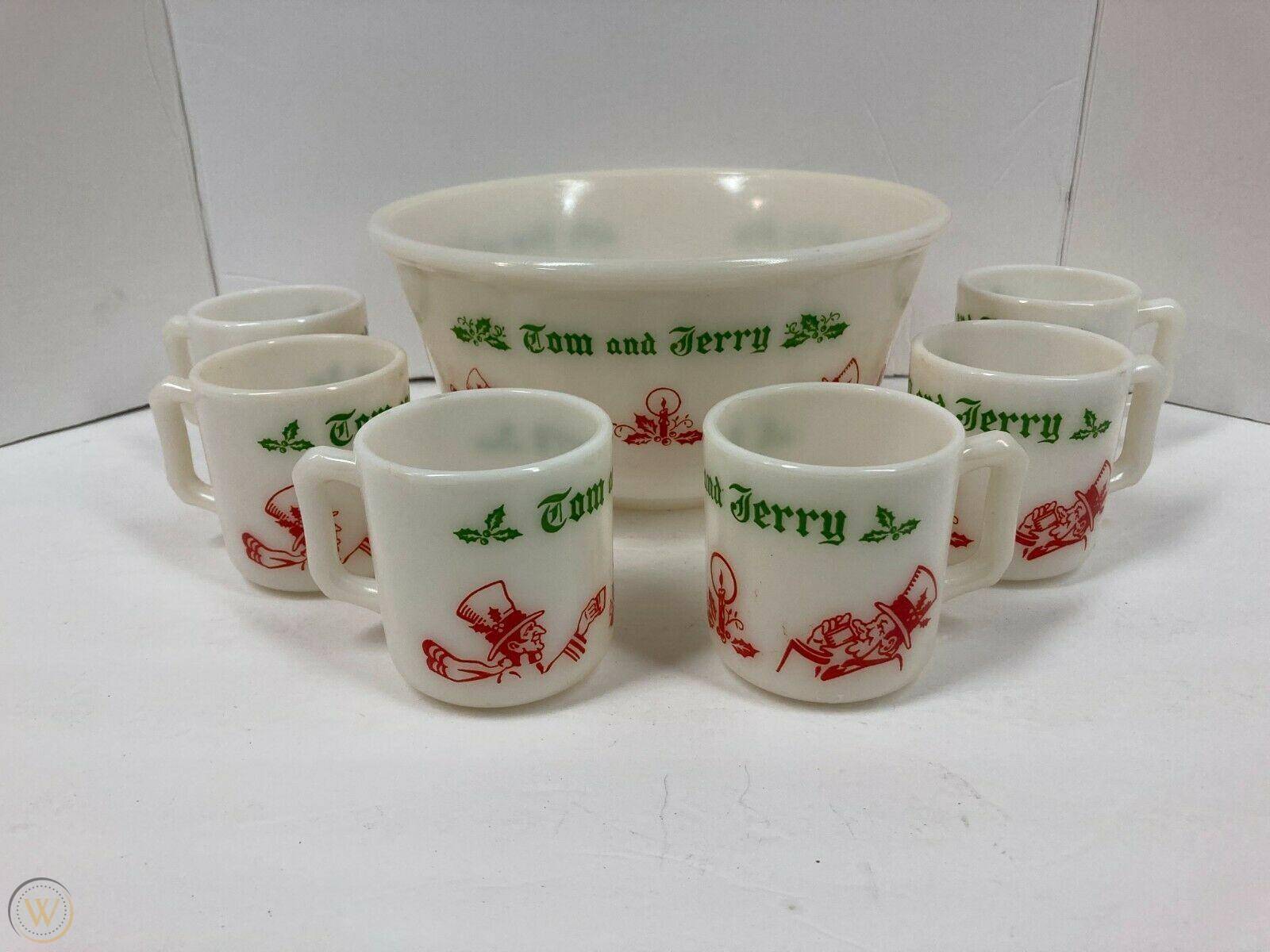 old red & green Christmas eggnog punch cups, vintage Hazel Atlas glass